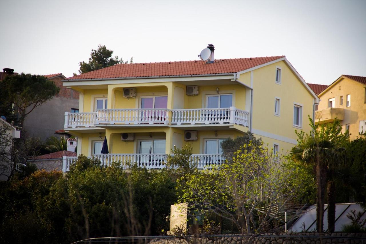 Janja Apartment Krk Island Bagian luar foto